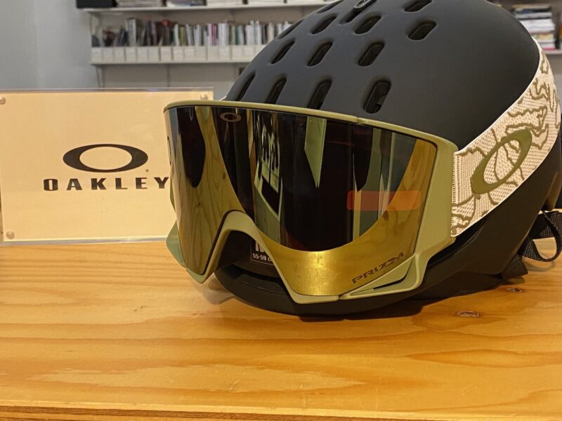 Flow Scape tm L snow goggle. Image © PlanetSKI